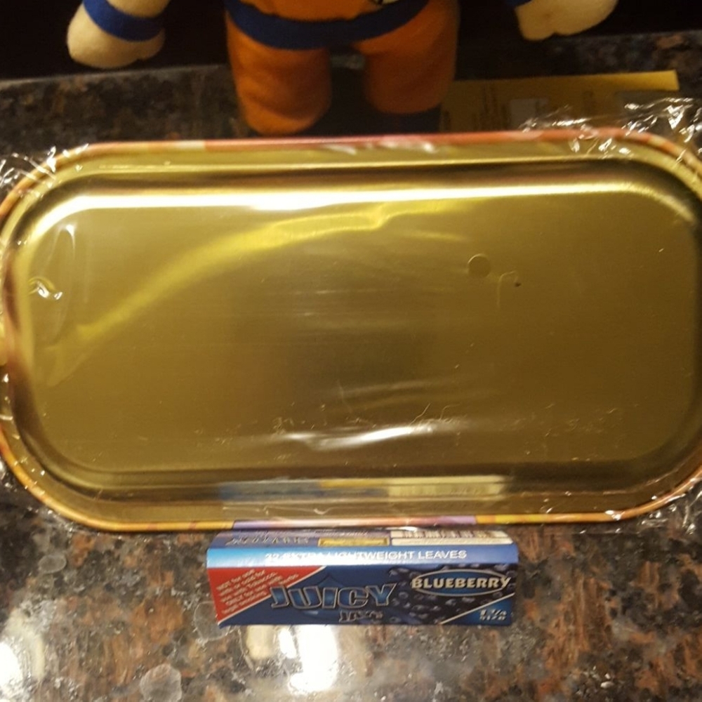 Backwood Rolling Tray SSG Red Goku - Picture 4 of 5